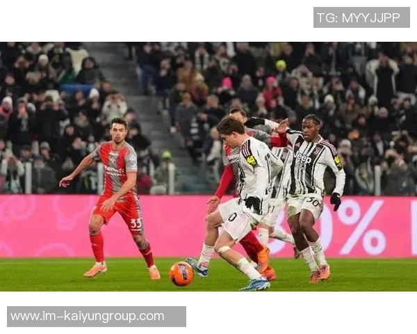 意甲四强争夺战加剧米兰紧追榜首罗马连胜势头强劲